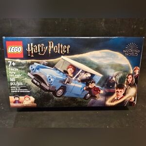 LEGO 76424 Harry Potter Blue Flying Ford Angela